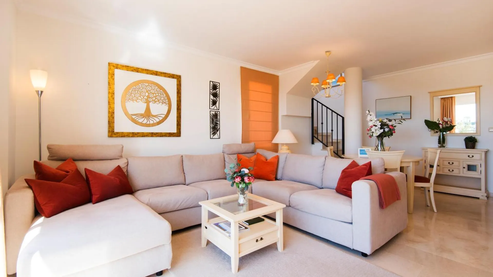 Rentandhomes Penthouse Elviria Golf contacts