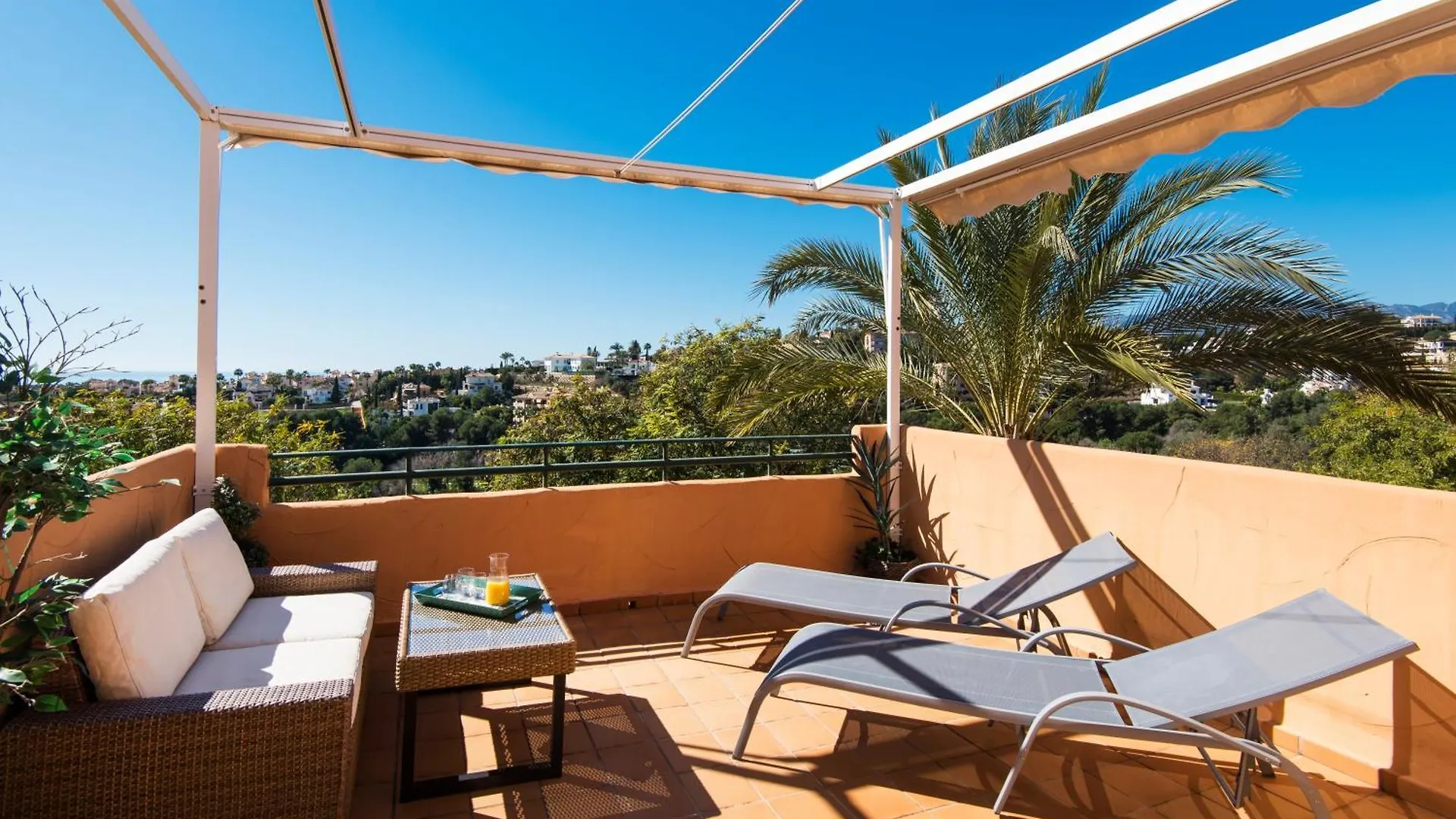 Rentandhomes Penthouse Elviria Golf Marbella Apartmán